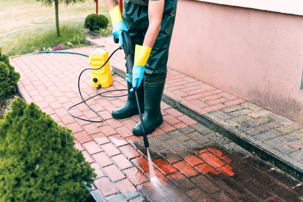 Best Pool Deck Cleaning in Seminole, TX